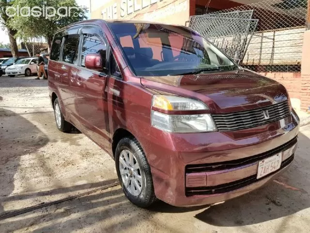 Toyota Voxy 2003 — foto 3