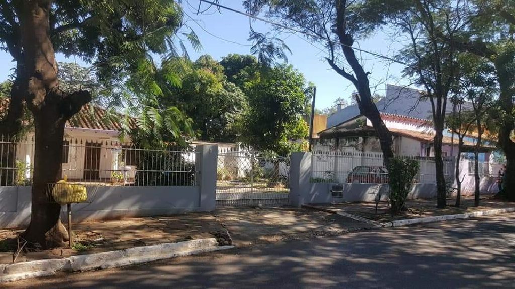 VENDO 2 TERRENOS JUNTOS CON CASAS — foto 2