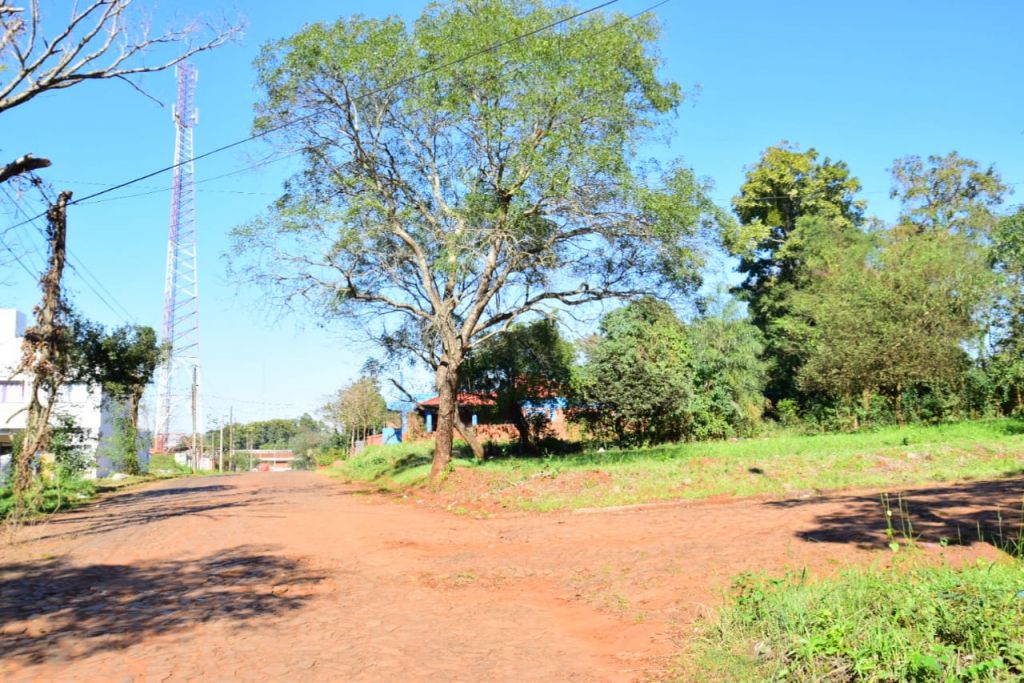 OFERTA TERRENO EN ESQUINA EN ENCARNACIÓN IDEAL PARA VIVIENDA O DUPLEX. — foto 2