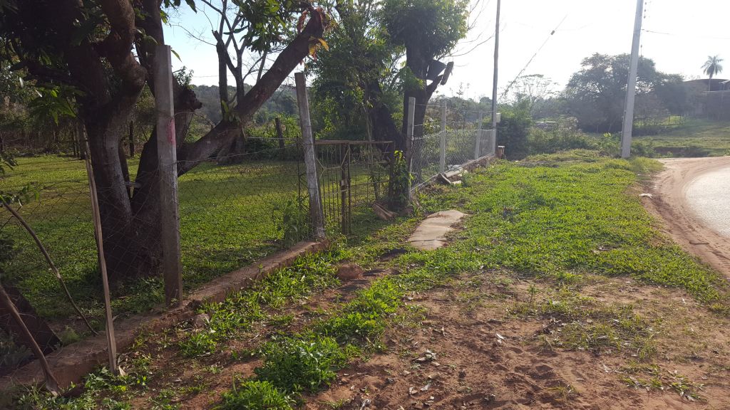 Vendo en OFERTA por este mes Casa a refaccionar en ITAUGUA sobre asfalto — foto 2