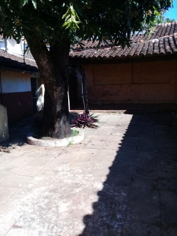 Casa en Villarrica, frente al estadio Ykua Pyta. — foto 3