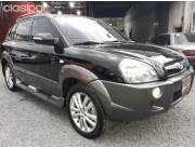 ESPECTACULAR Y UNICA HYUNDAI TUCSON AÑO 2008 - COLOR NEGRO - FULL EQUIPADA - CASI COMO UN 0 KM - SIN DETALLES ....!!!!!! TR CON AUGUSTO