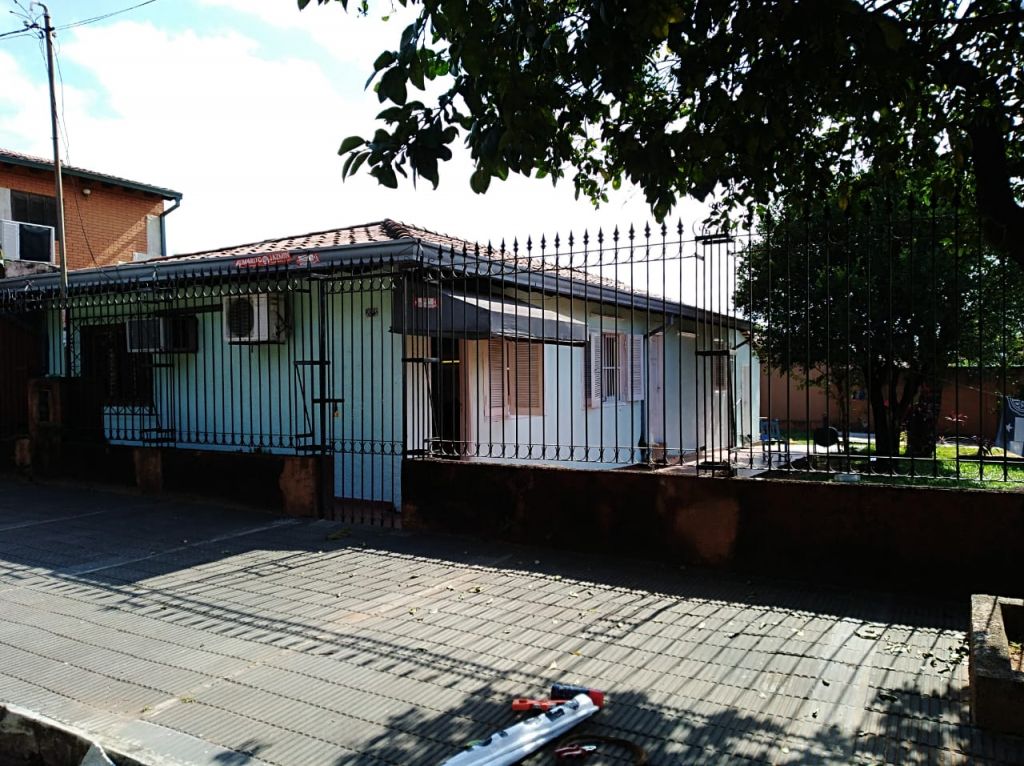 VENDO CASA EN ESQUINA BARRIO RESIDENCIAL — foto 2