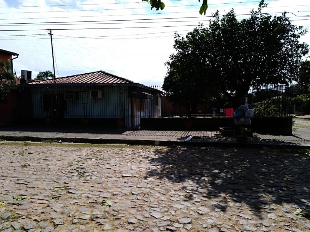 VENDO HERMOSA CASA EN ESQUINA BARRIO RESIDENCIAL 2 CUADRAS DE AVDA SAN ISIDRO — foto 3