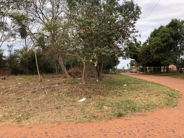 VENDO TERRENO ZONA SAN LORENZO-ÑEMBY. ESQUINA. 1326 m2. — foto 2