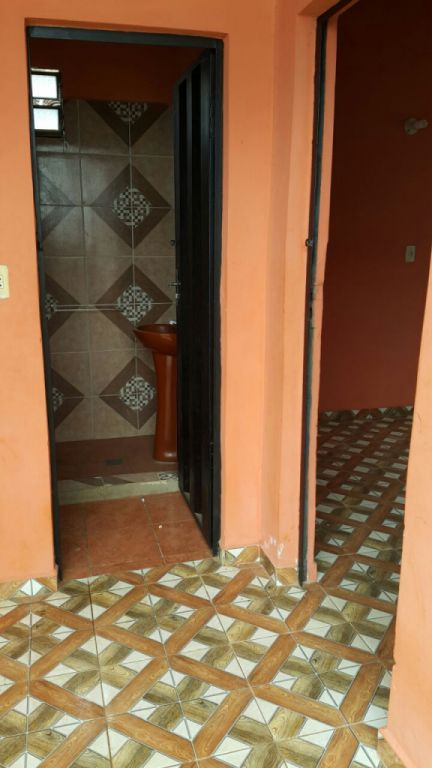VENDO CASA A METROS DE LA NUEVA MUNICIPALIDAD DE LUQUE — foto 3