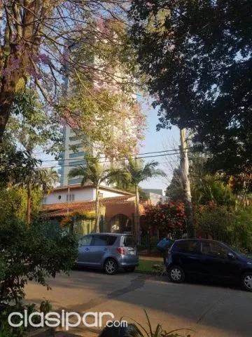 Casa en calle paralela a Mcal Lopez a reciclar o derrumbar p construccion de Edificio — foto 2