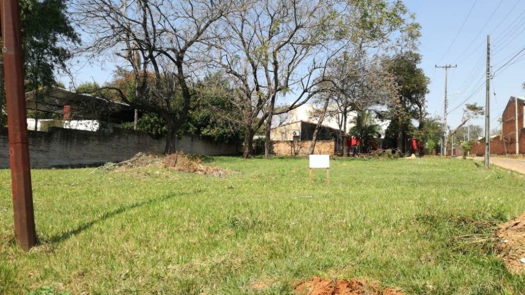 Vendo terreno en la Cuidad de Luque, barrio Isla Zarate, a pasos del Rakiura Resort. — foto 2