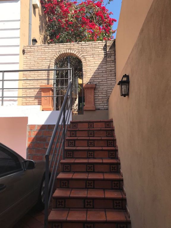 HERMOSA CASA A PASOS DEL CENTRO DE ASUNCIÓN - Casa Marabu — foto 2