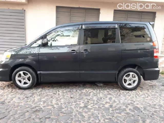 Toyota Noah 2004 — foto 5