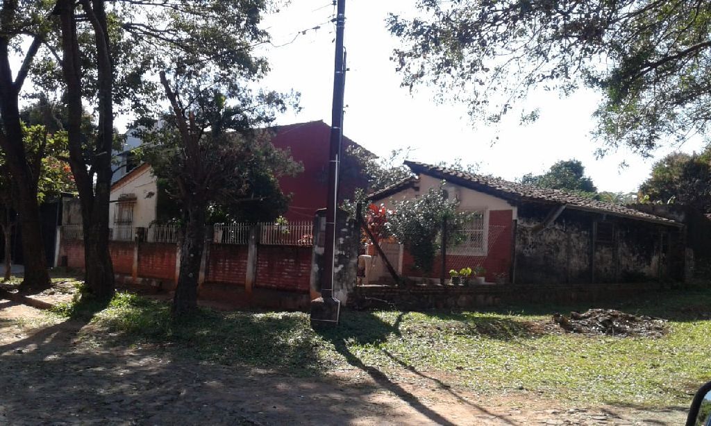 Terreno en esquina en Villa Adela Luque. — foto 2
