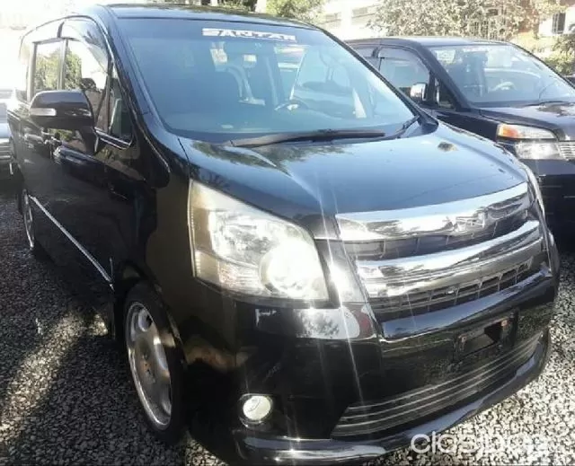 Toyota Noah 2008 — foto 7