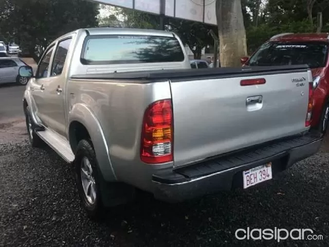 Toyota Hilux 2011 — foto 2