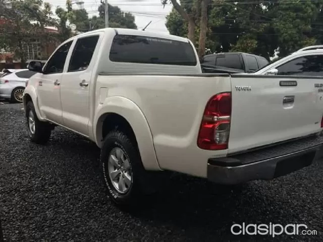 Toyota Hilux 2013 — foto 3
