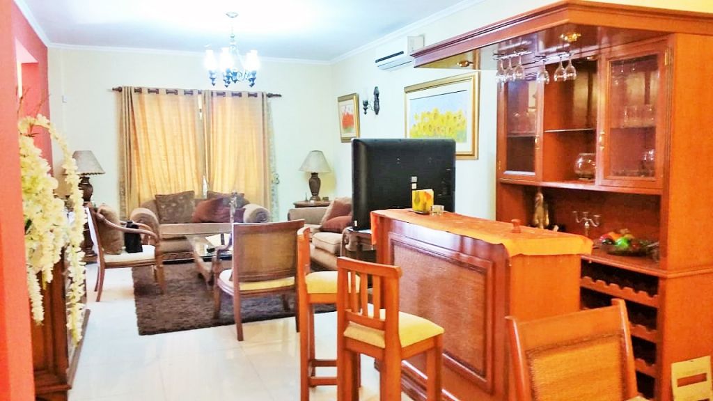 VENDO HERMOSA RESIDENCIA SEMI NUEVA TOTALMENTE AMOBLADA Y EQUIPADA PROXIMO AL CLUB CERRÓ PORTEÑO. — foto 3