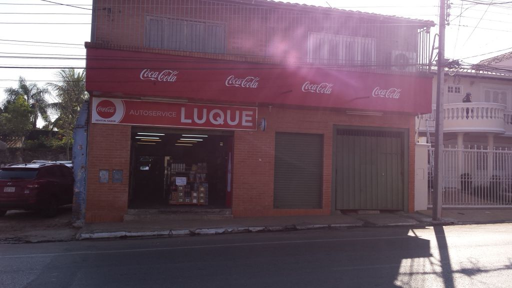 Amplio Salon comercial de 2 pisos en centro de Luque — foto 2