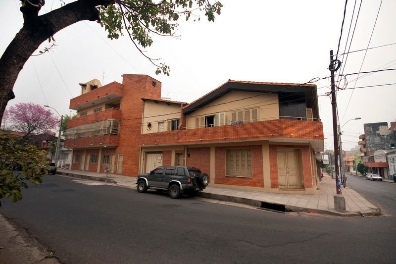 VENDO EDIFICIO con 8 Departamentos y 2 Salones en Zona Céntrica de Alto CRECIMIENTO Asunción — foto 2