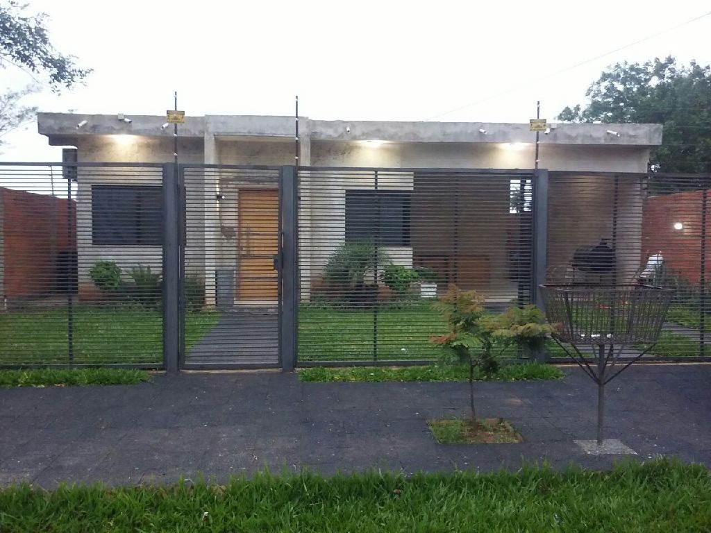 VENDO casa en San Lorenzo zona Residencial — foto 3