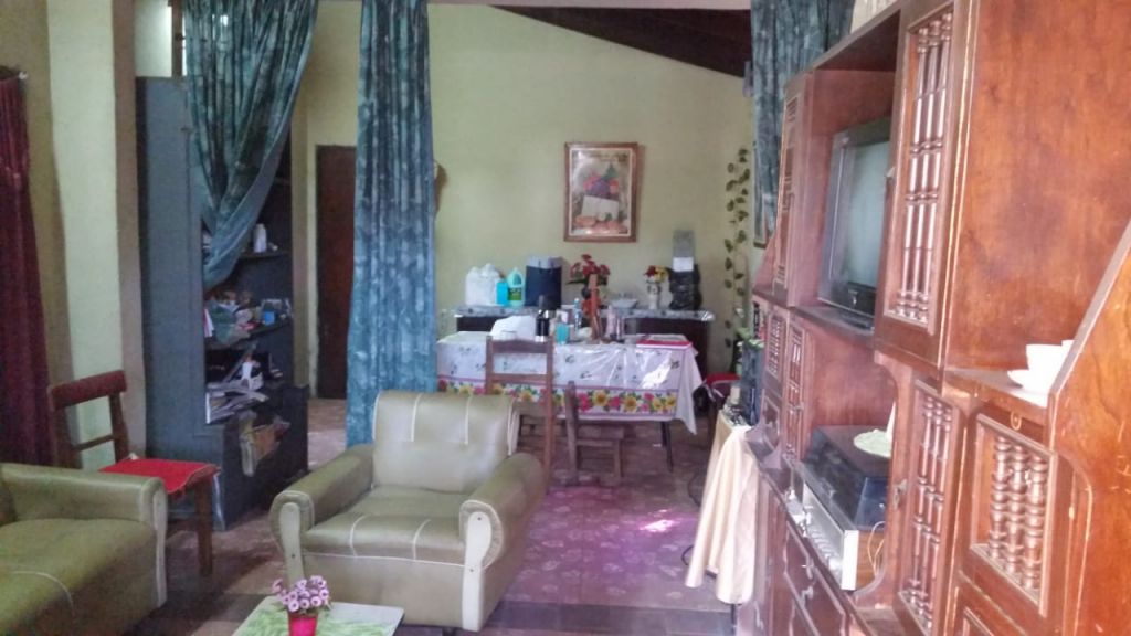 VENDO CASA ANTIGUA EN TERRENO DE 360M2 SOBRE M. LYNCH CASI ANDRADE. — foto 2