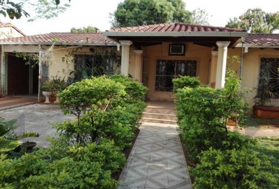 Vendo hermosa casa, titulada, ubicada en área 5, presidente Franco. Alto PARANA — foto 3