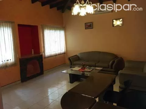 Vendo casa en M.R.Alonso barrio central a 4 cudras de la transchaco sobre asfalto y a 2 cuadras de la plaza y comisaria — foto 2