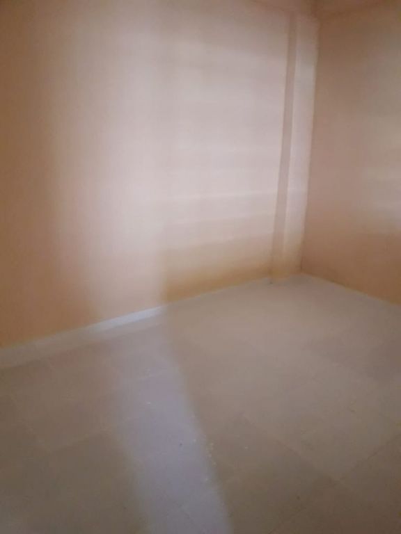 Alquilo un dpto sobre Colon casi Piribebuy — foto 3