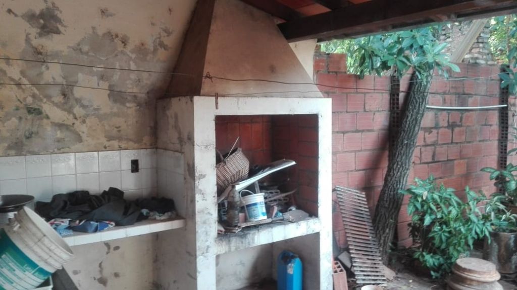 Vendo Casa situada a una cuadra de aviadores del chaco y santísima trinidad — foto 2