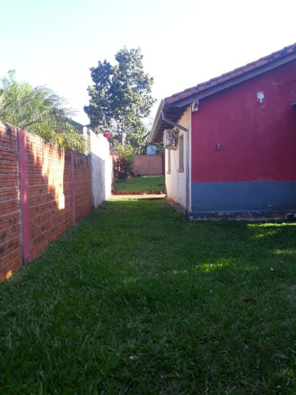 Vendo hermosa casa en barrio san Isidro, Itapua, Encarnación! — foto 2