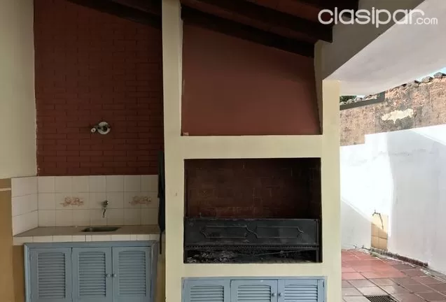 VENDO RESIDENCIA EN FERNANDO DE LA MORA ZONA SUR — foto 2