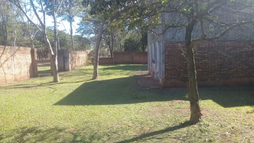 Gran terreno con casita — foto 3