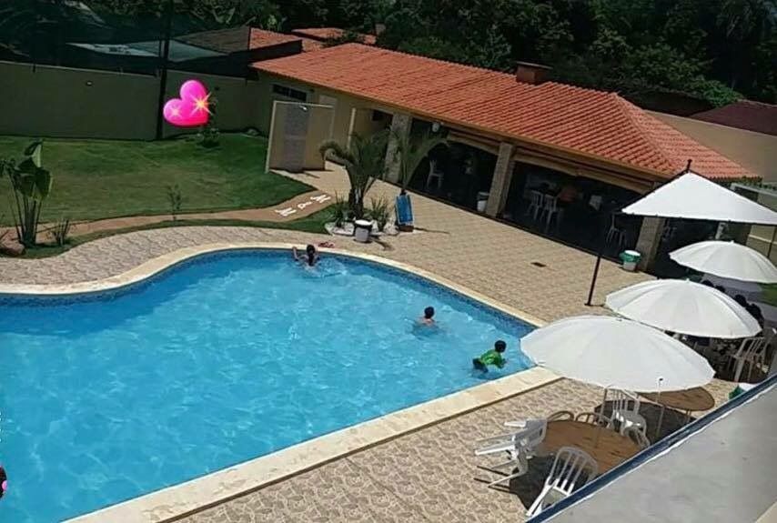Vendo hermosa casa con piscina. Ñemby — foto 3