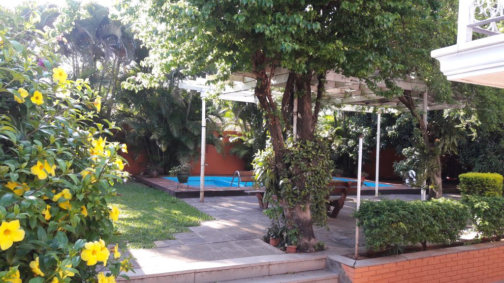 VENDO HERMOSA CASA QUINTA CON PISCINA Y QUINCHO — foto 2