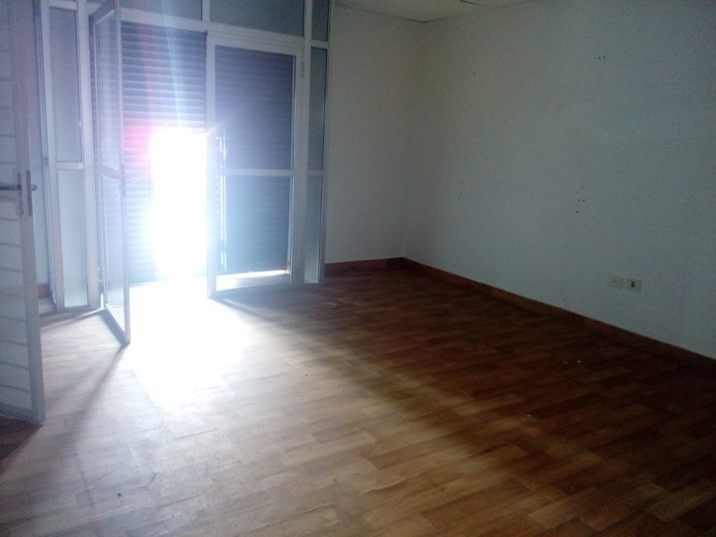 PROPIETARIO ALQUILA GALPÓN CON OFICINAS - ZONA CÉNTRICA A PASOS DEL PUERTO DE ASUNCIÓN — foto 3