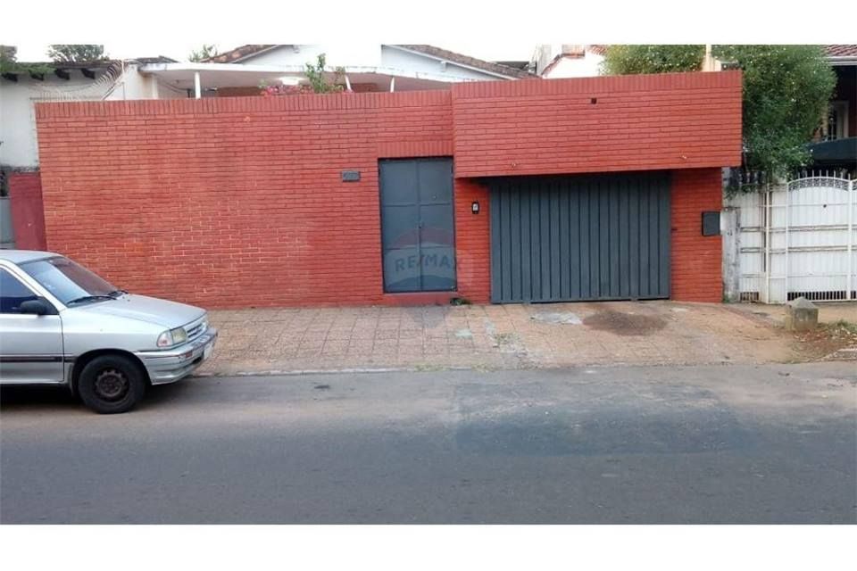 EN VENTA CASA AL COSTADO DE LEON CONDOU — foto 3