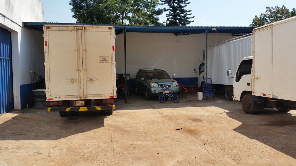 VENDO SALÓN CON DEPOSITO EN CAAGUAZU — foto 2