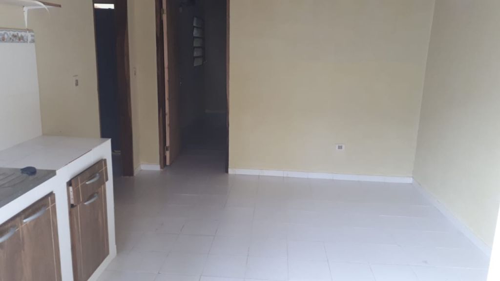 Mini Casa EN CONDOMINIO ubicada en el fondo. ZONA CURVA DE LA MUERTE — foto 2