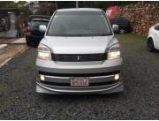 Impecable Toyota Voxi año 2002 unico dueño fino cuidado 0983382749