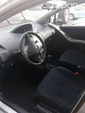 Toyota Vitz 2005 - foto 2