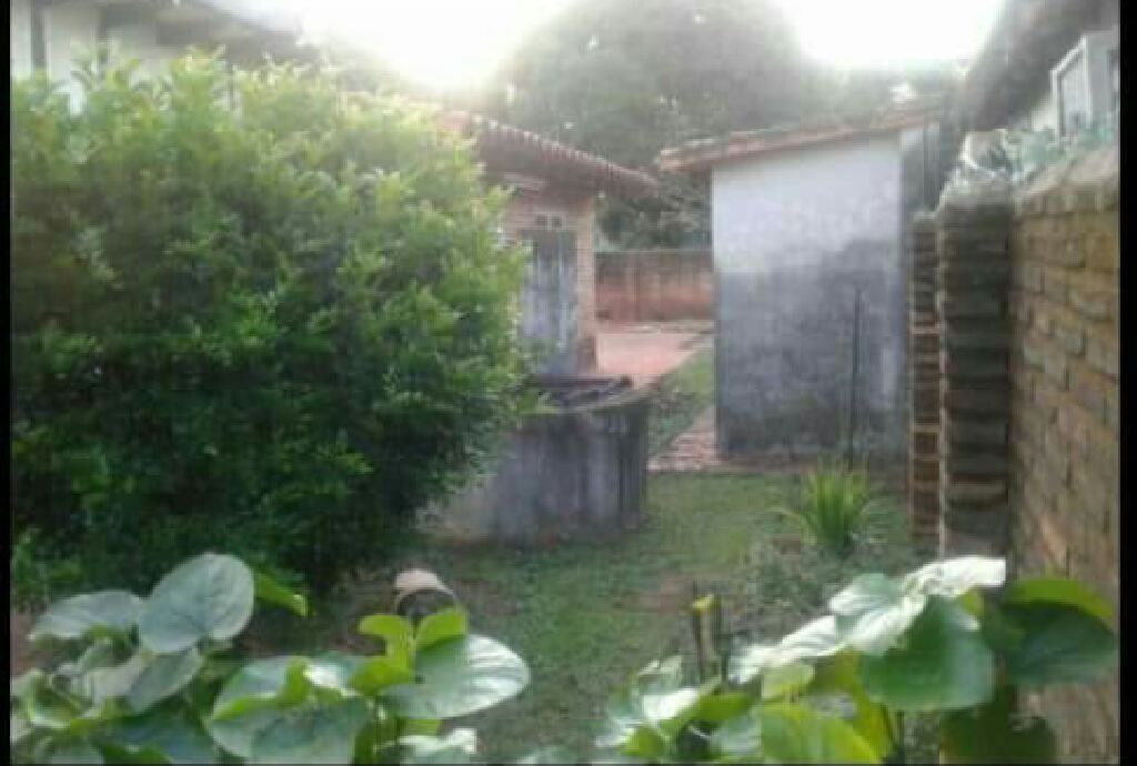VENDO CASA EN EL CENTRO DE SAN LORENZO — foto 3