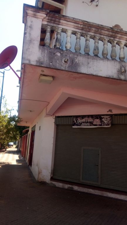 Dueño vende una casa especial para edificio — foto 2