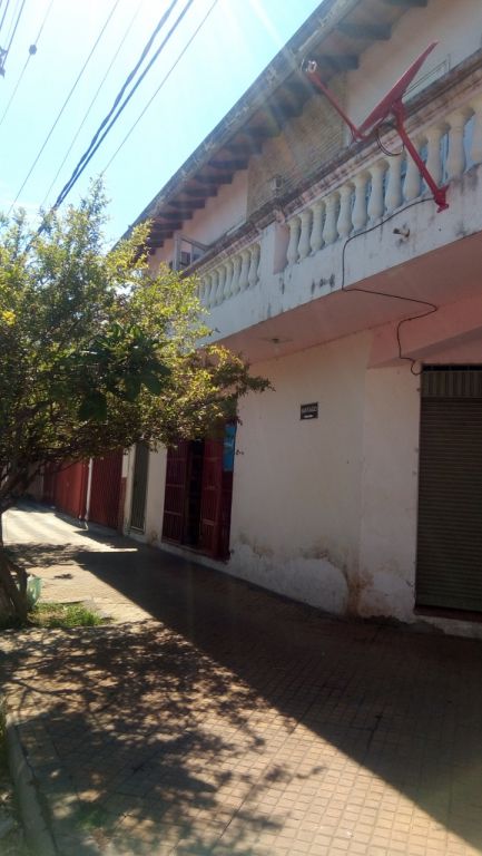 Dueño vende una casa especial para edificio — foto 3