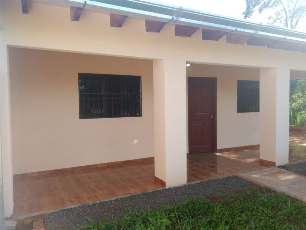 Bella casa a estrenar en Itaugua Km 30 en terreno grande Ruta 2 Km 30 2 baños — foto 2