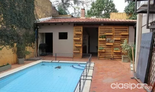 VENDO AMPLIA RESIDENCIA DE TRES NIVELES EN ASUNCION BARRIO LAS MERCEDES. cod 1440 — foto 2