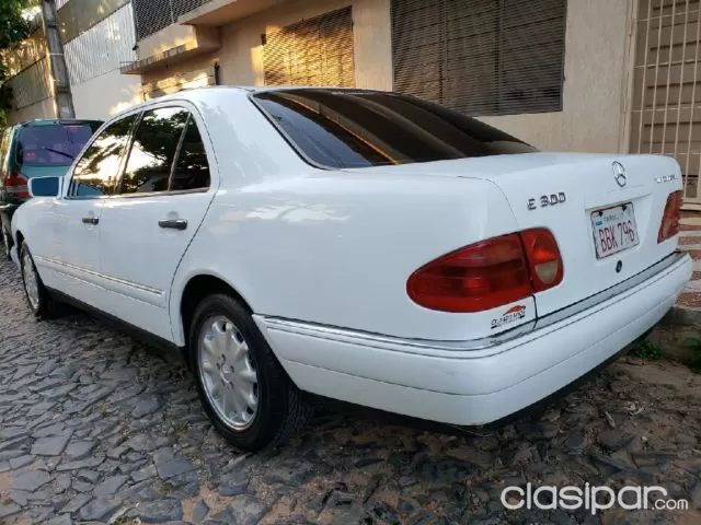 Mercedes-Benz E350 1999 — foto 4