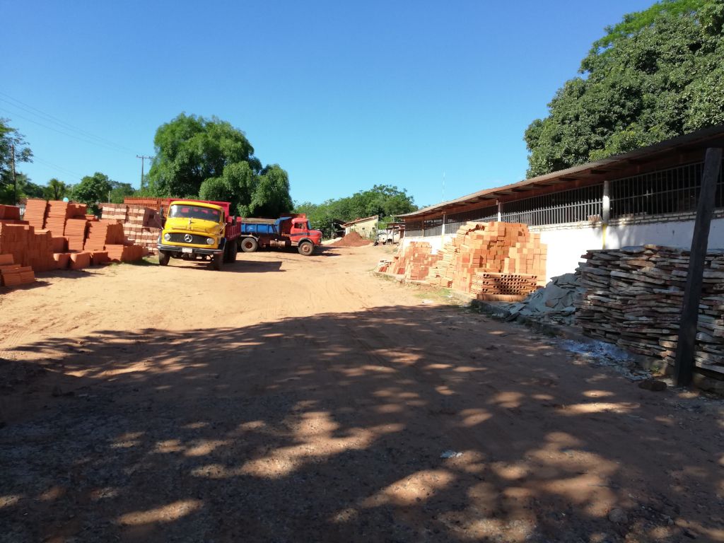VENDO HERMOSO Y AMPLIO TERRENO SOBRE RUTA 1 - ZONA PARAGUARI — foto 2