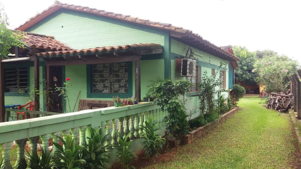 VENDO CASA EN LUQUE (A CUADRAS DE LA MUNICIPALIDAD DE LUQUE) — foto 3