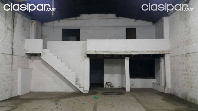 DEPÓSITO 370 M2 SOBRE DEFENSORES DEL CHACO FRENTE CASA GRUTTER — foto 2