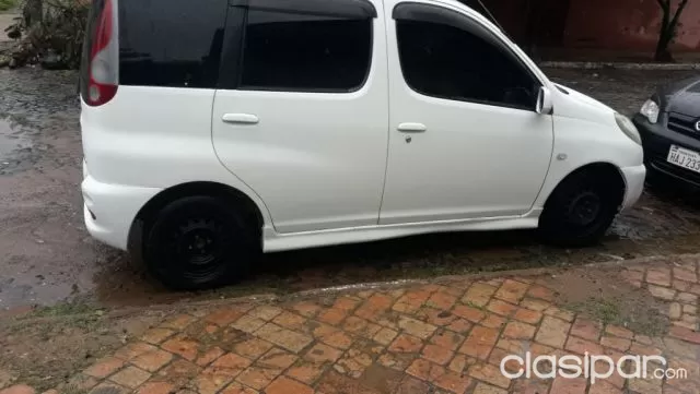 Toyota Funcargo 2001 - foto 2