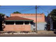 Vendo Hermosa Casa en Asunción Barrio: Entre Petirrossi y San Vicente J4074