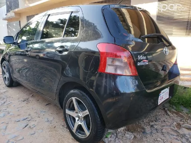 Toyota Vitz 2006 — foto 4